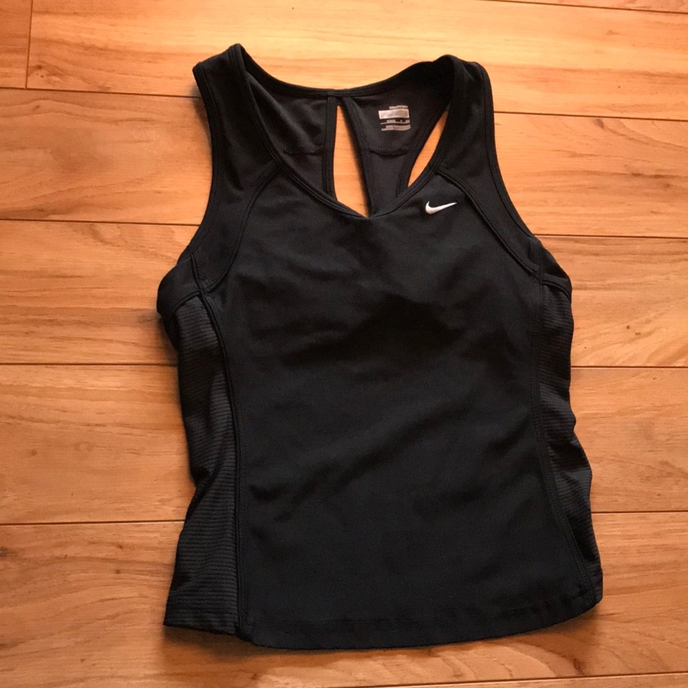 Nike fit dry tank